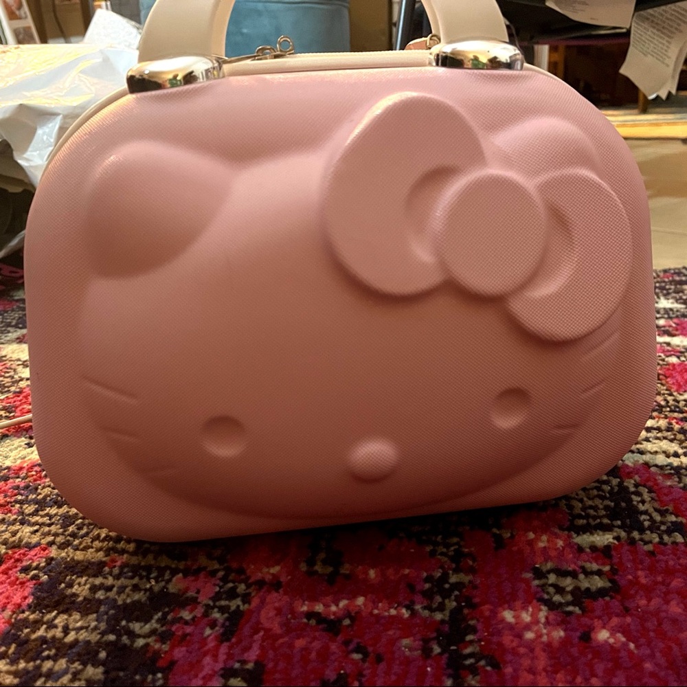 Hello Kitty Vintage Style Hard Travel Suitcase